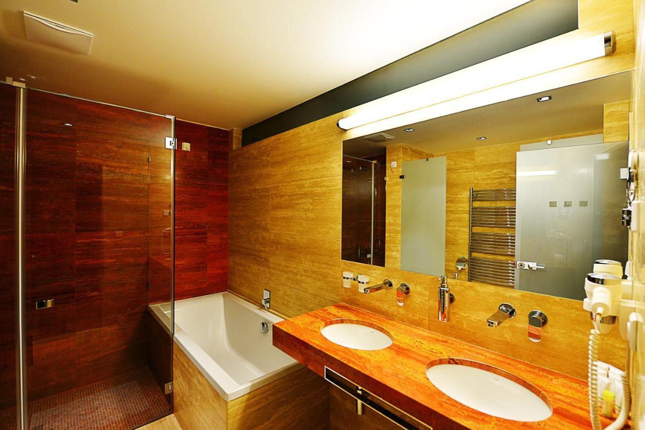 Antonie Hotel****Superior Frydlant Bagian luar foto